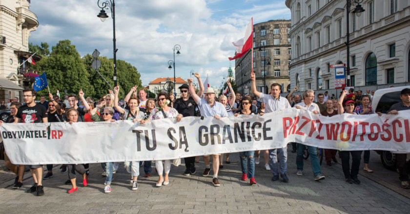 Demonstration for independent courts in Warsaw, Poland. Photo courtesy of Jakub Szafrański