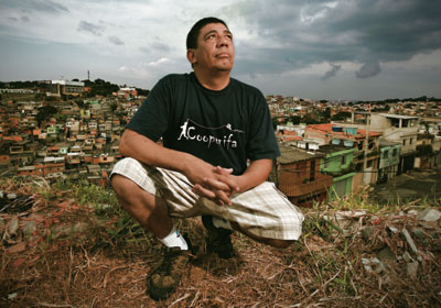 Sérgio Vaz in São Paulo. FOTO: from Urban Artitude Berlin Sérgio Vaz in São Paulo. FOTO: from Urban Artitude Berlin