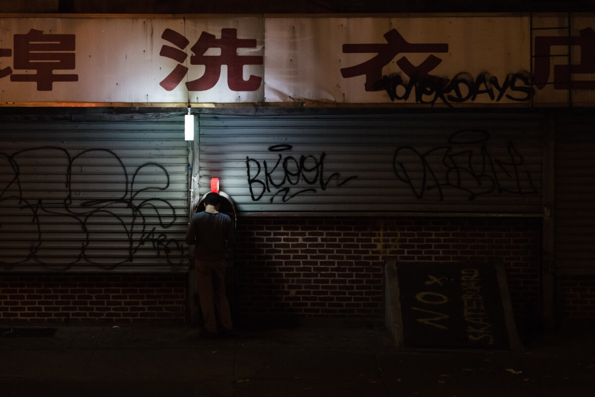 The corner of Grand Street and Bowery Street, Chinatown, New York, DeShaun Craddock (cc) flickr.com