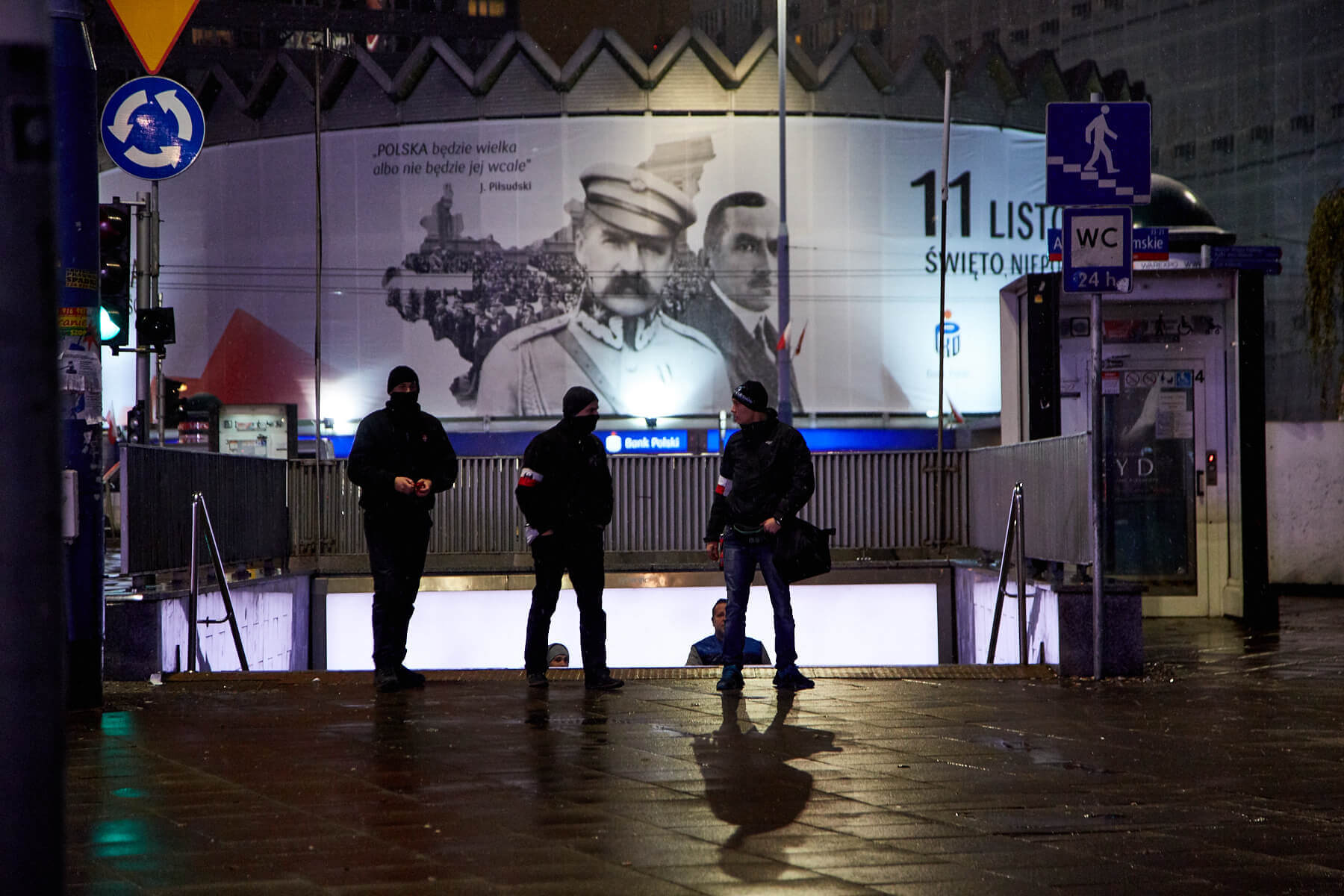 Tens Of Thousands In Nationalist March In Warsaw Political Critique Discontinued